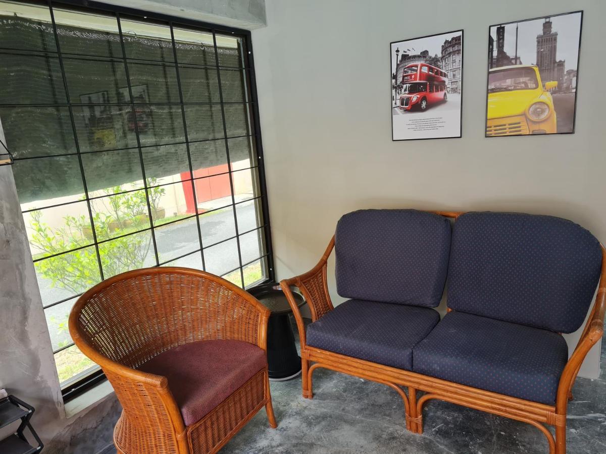 Lot 85 Seremban Town New Cozy Homestay Lobak Roomstay Exterior foto